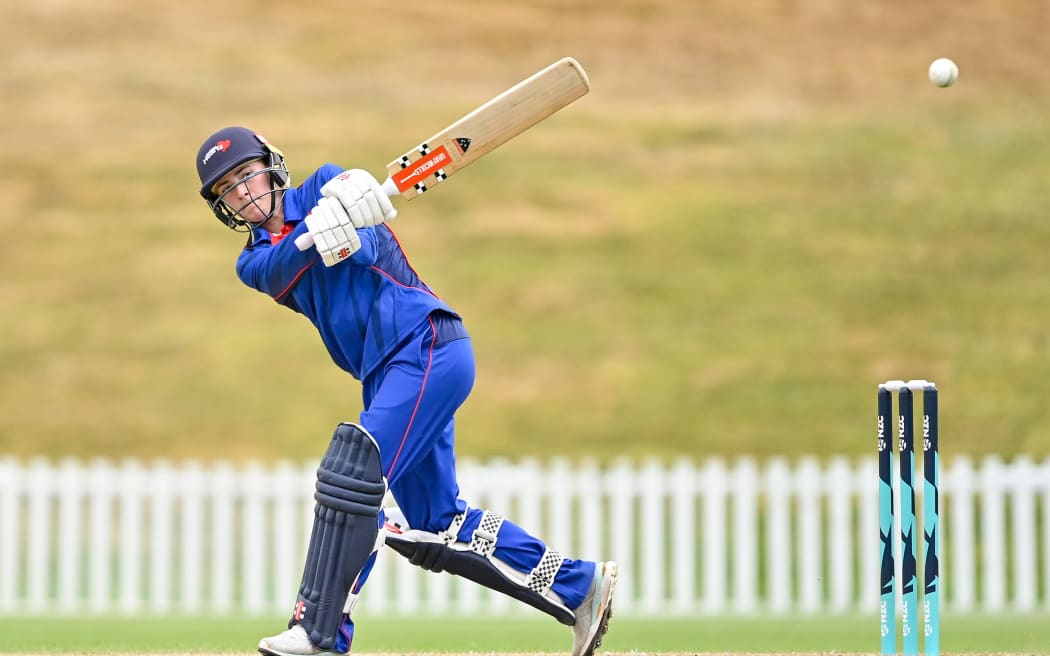 Bella Armstrong playing for Auckland.
