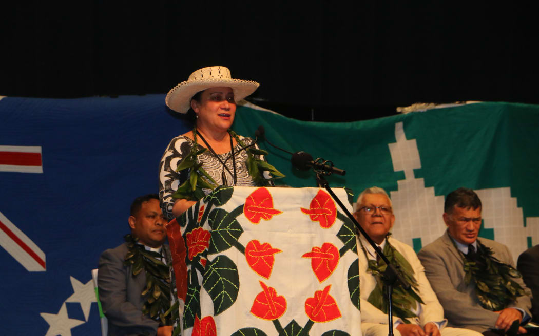 The Cook Islands High Commissioner to New Zealand Elizabeth Wright-Koteka speaks at the memorial service of Dr Joe Williams.