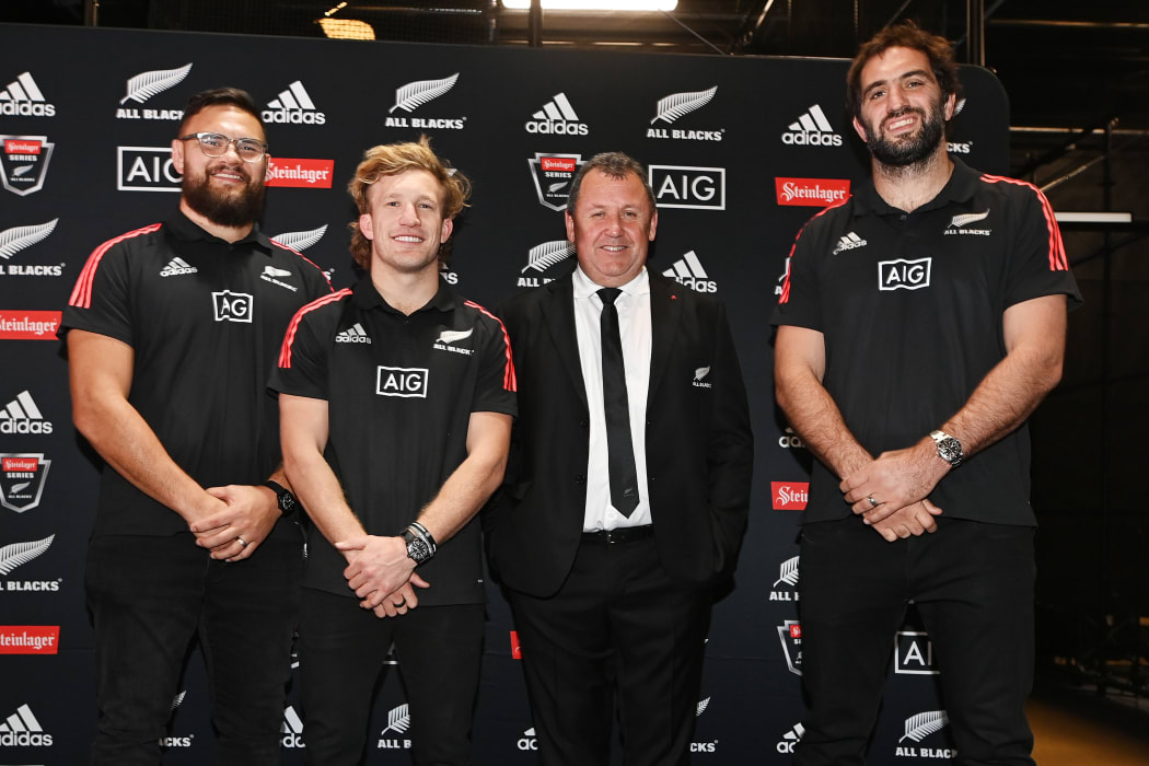 (L to R) Angus Ta'avao, Damian McKenzie, coach Ian Foster and captain Sam Whitelock.