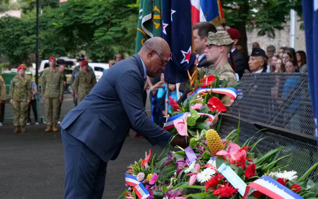 New Caledonia President Alcide Ponga lays wreath at ANZAC Day dawn service in Nouméa – 25 April 2025
