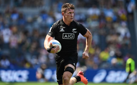 Sam Dickson of New Zealand runs to score during their Pool A match against Wales at the HSBC Sydney Sevens on February 01, 2020 in Sydney, Australia.