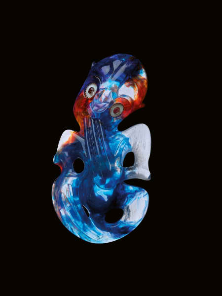 Rangi Kipa and Zach Challies, Tiki Aahua, 2023, UV-cured polymer resin, mother of pearl