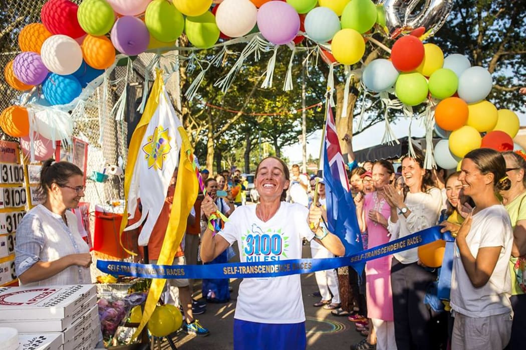 Ultramarathoner Harita Davies ran 5000 km over 52 days.
