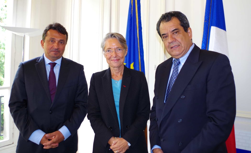 French transport minister Elisabeth Borne receives French Polynesian leaders