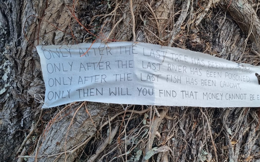 A prophetic banner that has appeared on the tree in recent days.