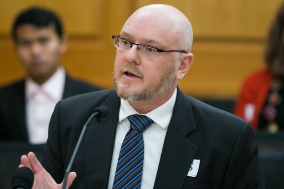 Executive director of the Drug Foundation Ross Bell, speaks to the Health Committee about a petition to change cannabis law.