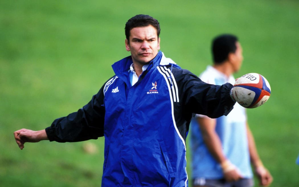 Michael Jones directs training during his time in charge of Manu Samoa.