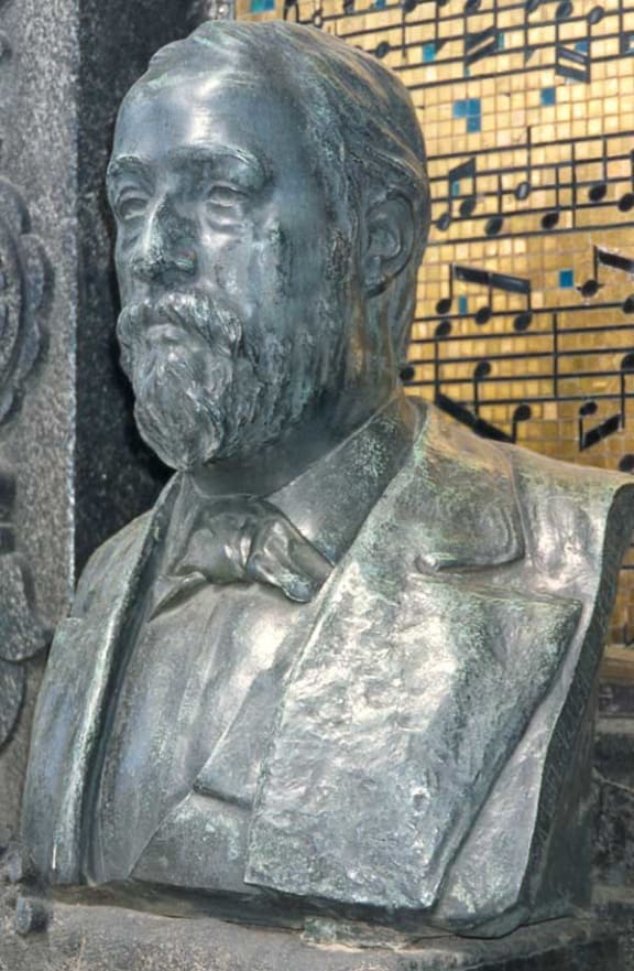 Bust of Borodin at his tomb in Tikhvin Cemetery