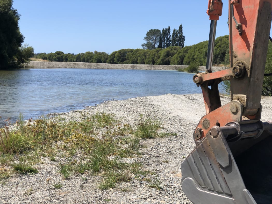 Tasman District Council has used emergency powers to build a bund across a section of the Waimea River, to try and stop sea water getting into fresh water supplies