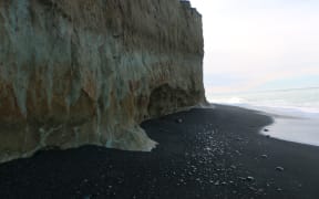 Waves have been lashing the base of the Patiti Point sea wall, which has lad to huge chucks falling from the top of the 6 metre wall into the ocean.