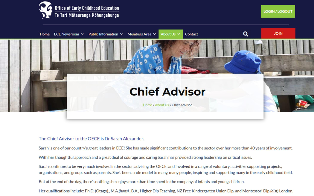 Dr Sarah Alexander is called the 'Chief Advisor' on the OECE website.