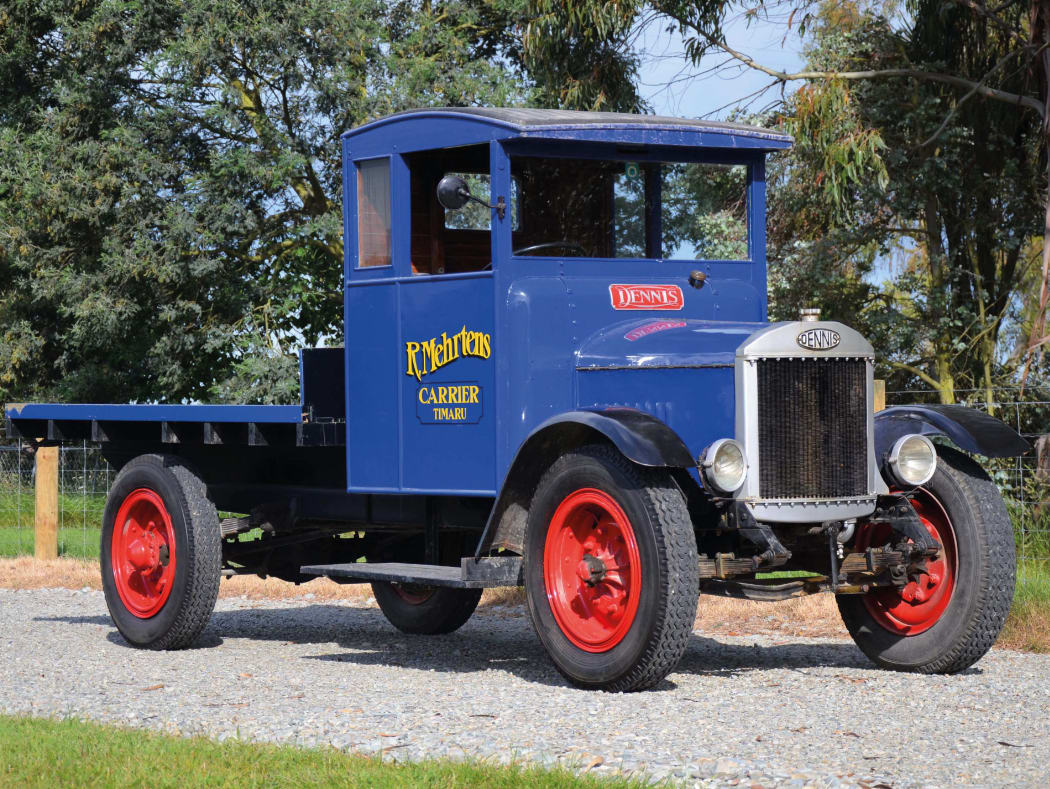 1929 Dennis 1500 CWT ENGINE: 4-cylinder, long-stroke petrol engine TRANSMISSION: 4-speed manual TYRES: 7.50 x 20-inch