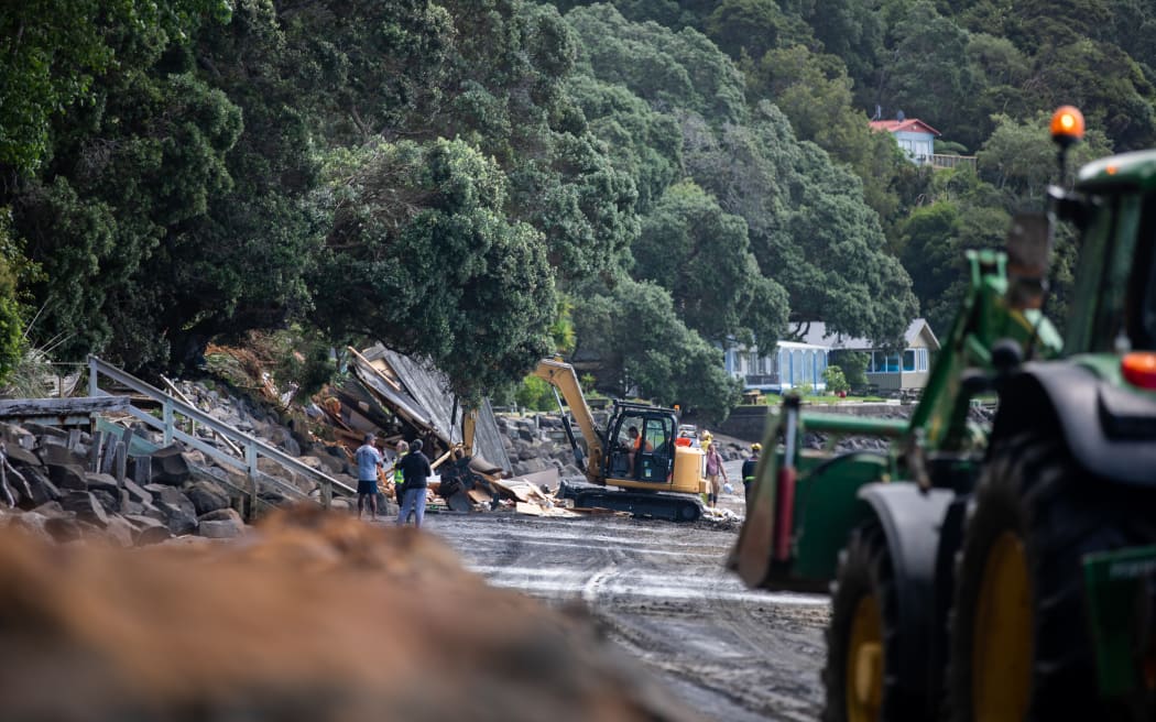 Manukau Heads Rescue - Auckland floods