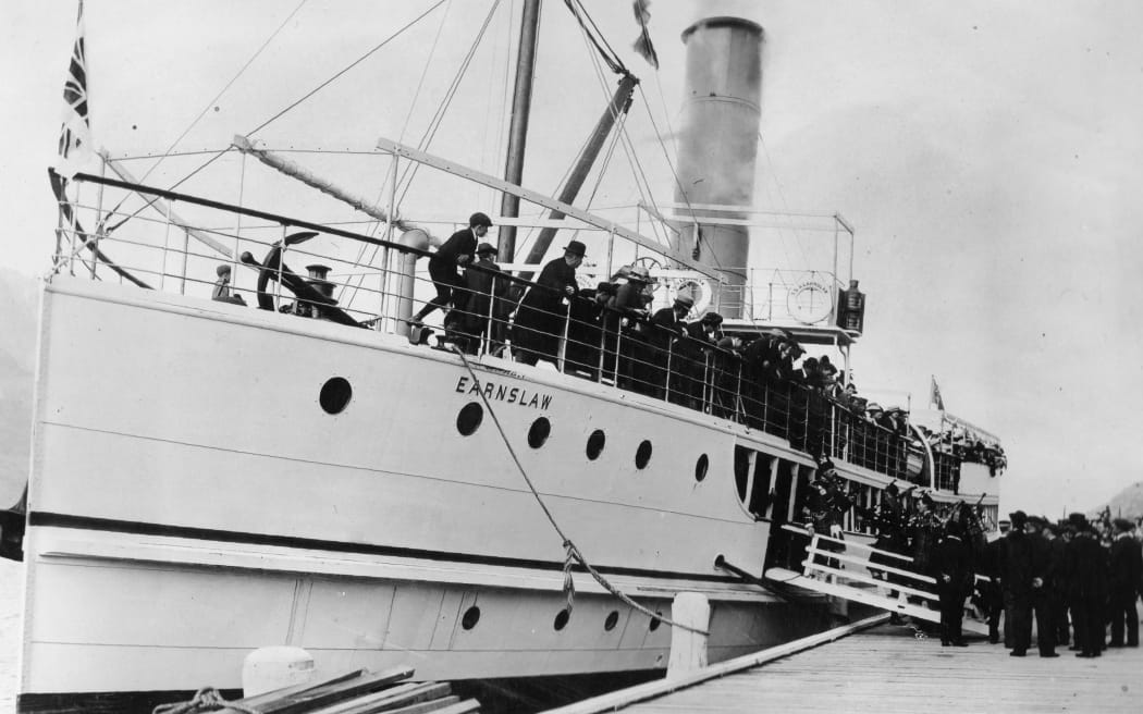 SS Earnslaw shortly after her launch in 1912