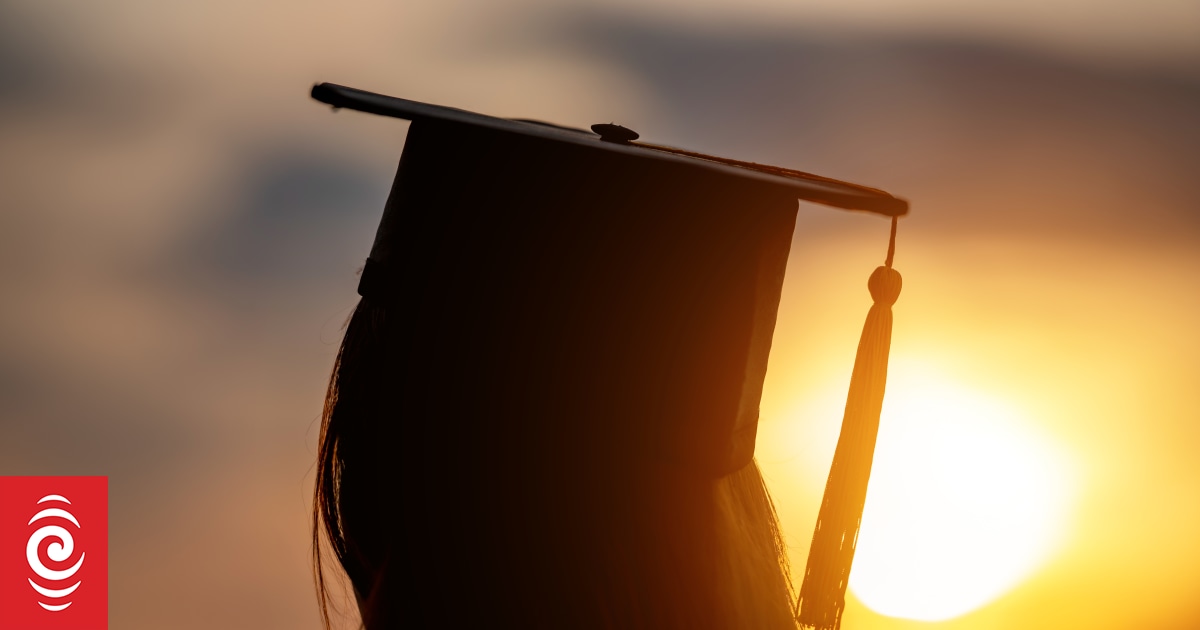 Graduates in a battle over job wars