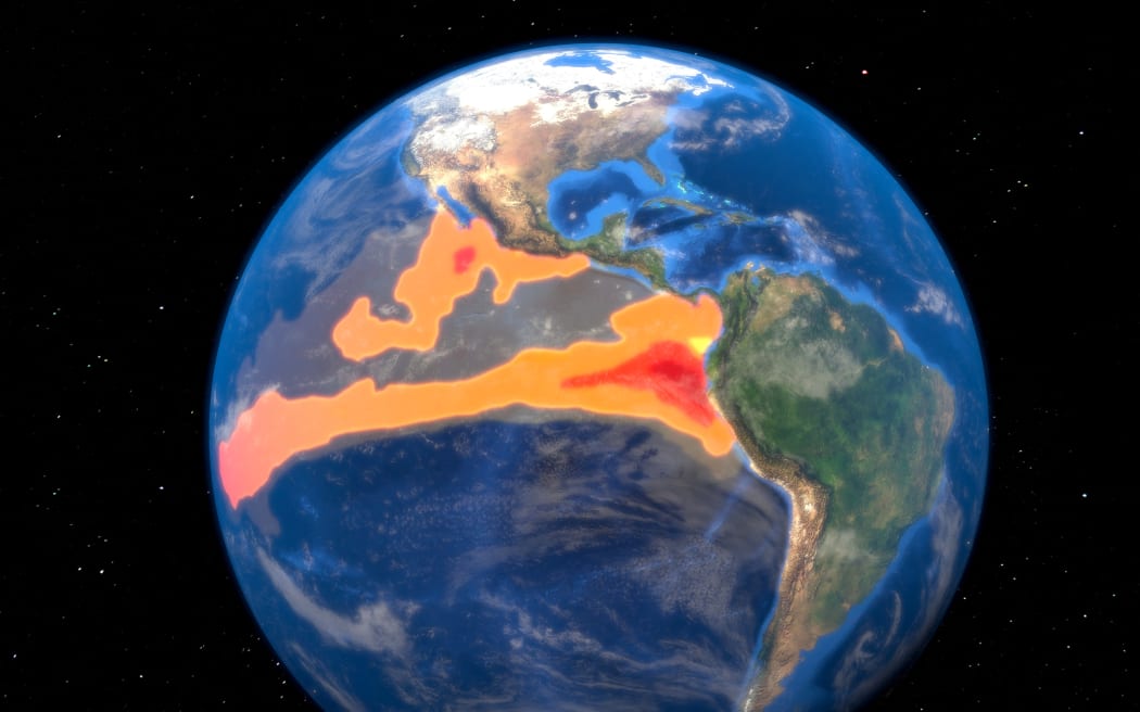 El Niño est la phase chaude du phénomène d'oscillation australe El Niño/La Niña (ENSO) qui se produit dans l'océan Pacifique tropical environ tous les cinq ans.  ENSO affecte les systèmes météorologiques du monde entier, provoquant des conditions météorologiques extrêmes telles que des inondations et des sécheresses.  El Niño provoque généralement des conditions plus sèches en Australie et en Asie du Sud-Est, et des conditions plus humides et plus chaudes dans les Amériques.