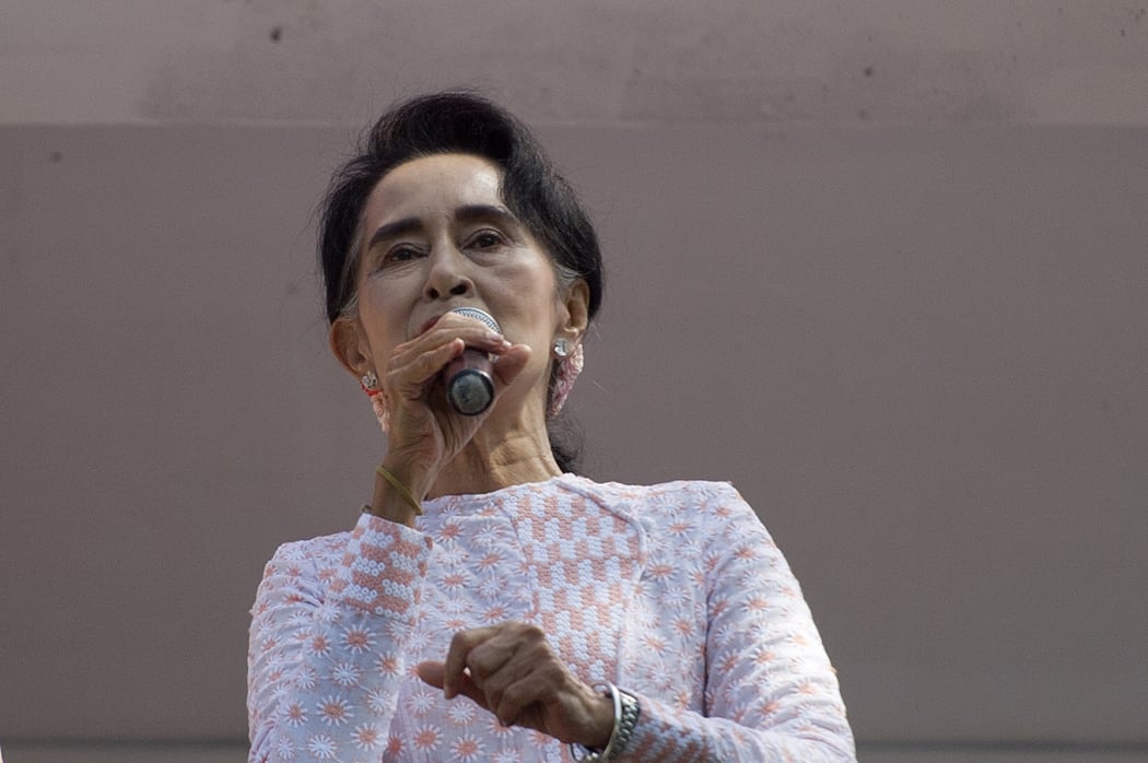 NLD leader Aung San Suu Kyi speaks to supporters in Yangon on 9 November 2015.