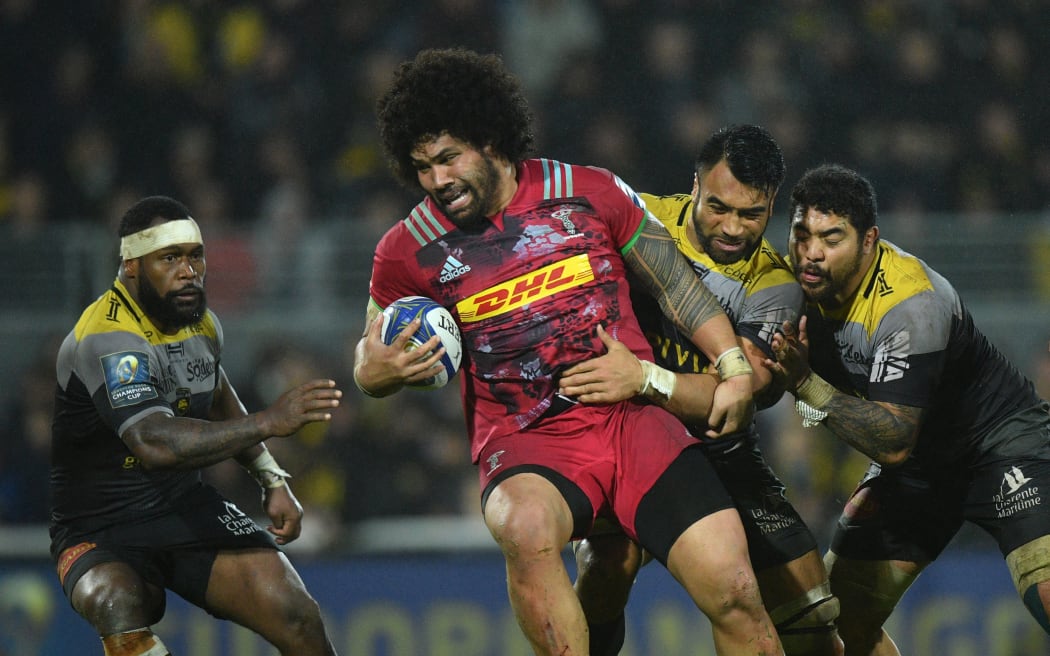 Samoa number eight Mat Luamanu playing for Harlequins.