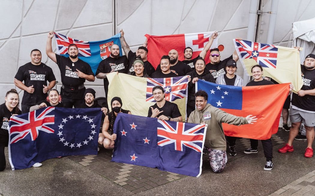 New Zealand Strongman Series competitors.
