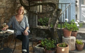 Anna Bibby's book "Learning to be French (and failing)"