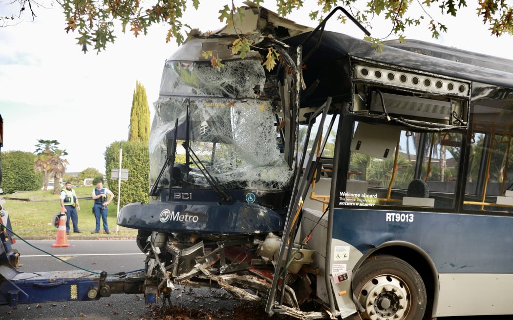 School Bus crashes into tree in Auckland