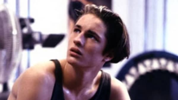 Martin Henderson played the sensitive teenager Stuart Neilson on Shortland Street from 1992 to 1995.