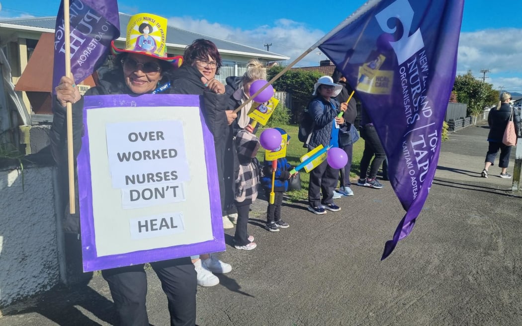 Nurses rally in New Plymouth on 9 May 2024.
