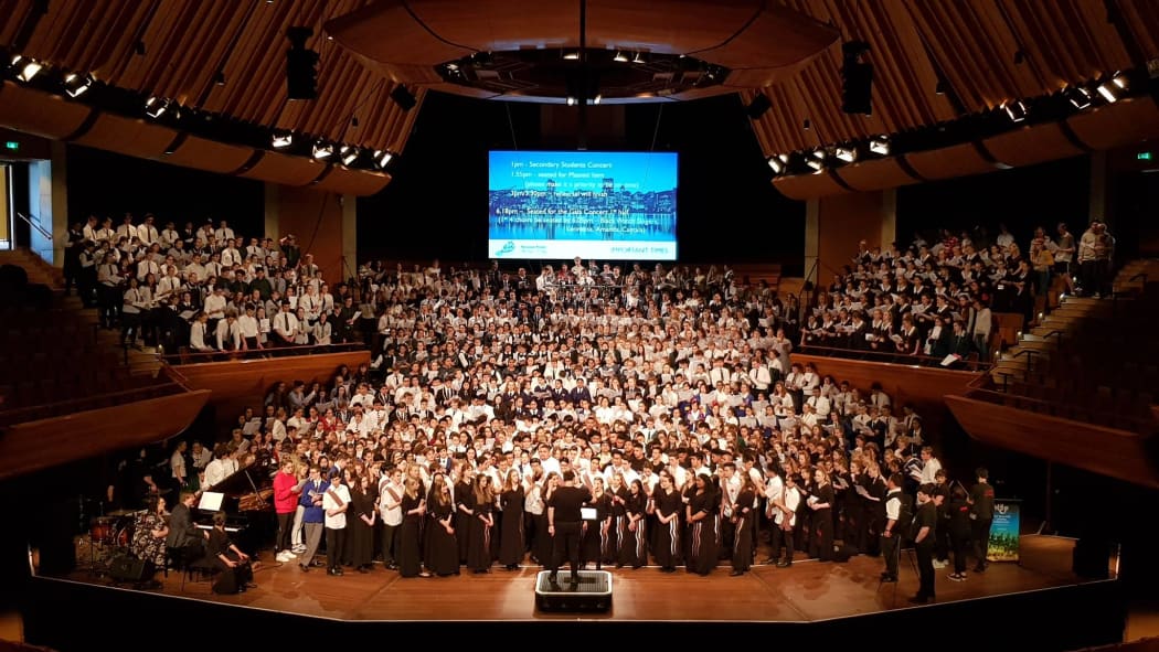 The Big Sing Grand Finale ended with a massed choir of all the singers
