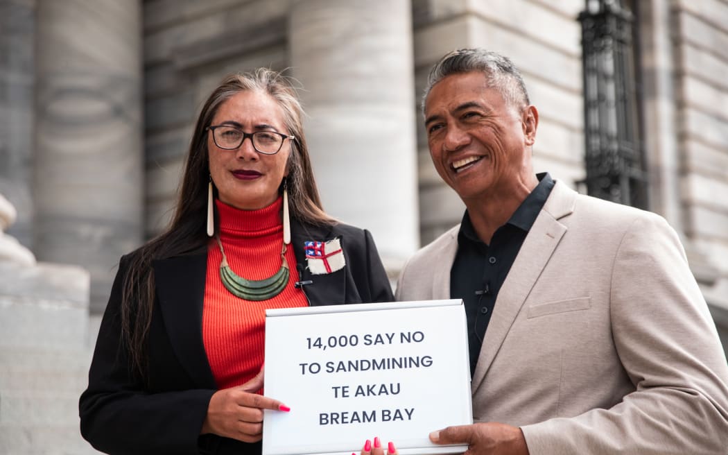 Hūhana Lyndon and Tawera Nikau