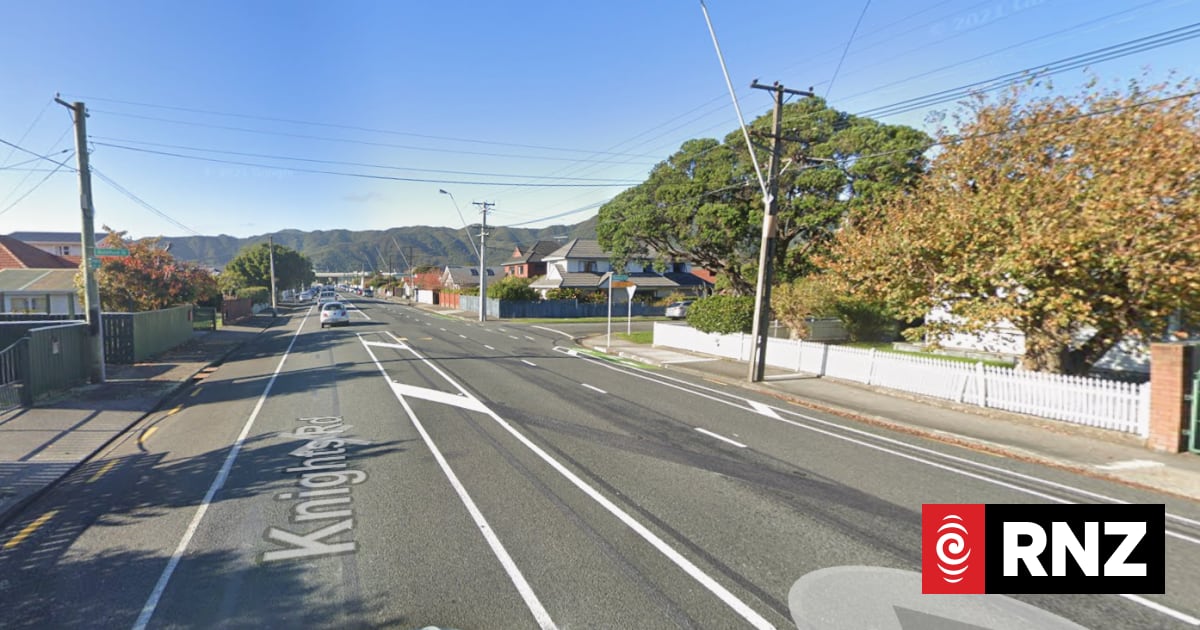 Person seriously hurt as car hits pedestrian in Lower Hutt