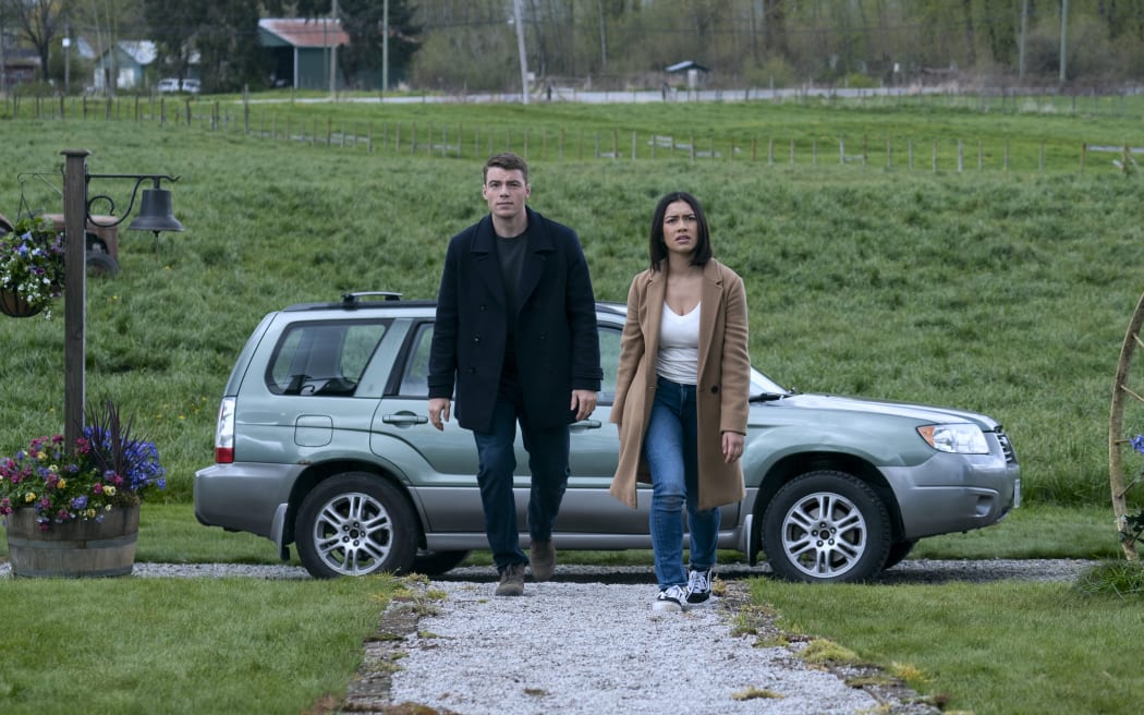 The Night Agent. (L to R) Gabriel Basso as Peter Sutherland, Luciane Buchanan as Rose Larkin in episode 104 of The Night Agent. Cr. Dan Power/Netflix © 2023