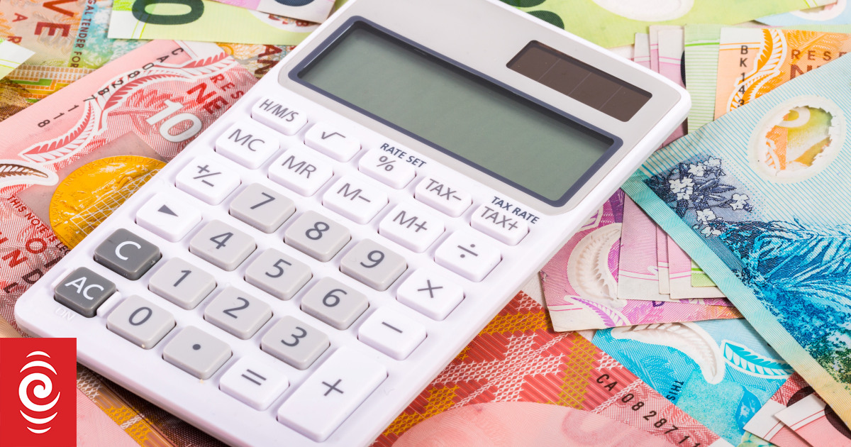 Cook Islands MP warns workers to pay more tax despite minimum wage increase