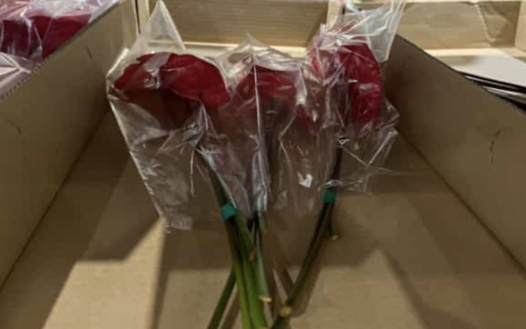 A screenshot showing an image posted on the virtual auction site, which florists say make it hard to tell what the quality of the flowers is.