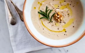 Kelly Gibney's Roasted cauliflower, rosemary & walnut soup