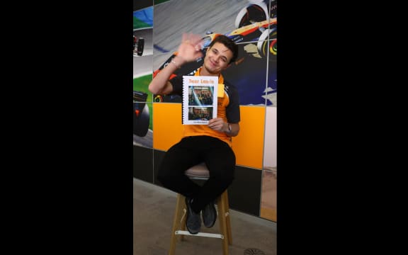 Lando Norris thanks pupils from Oceanview Heights Primary School for their letters.