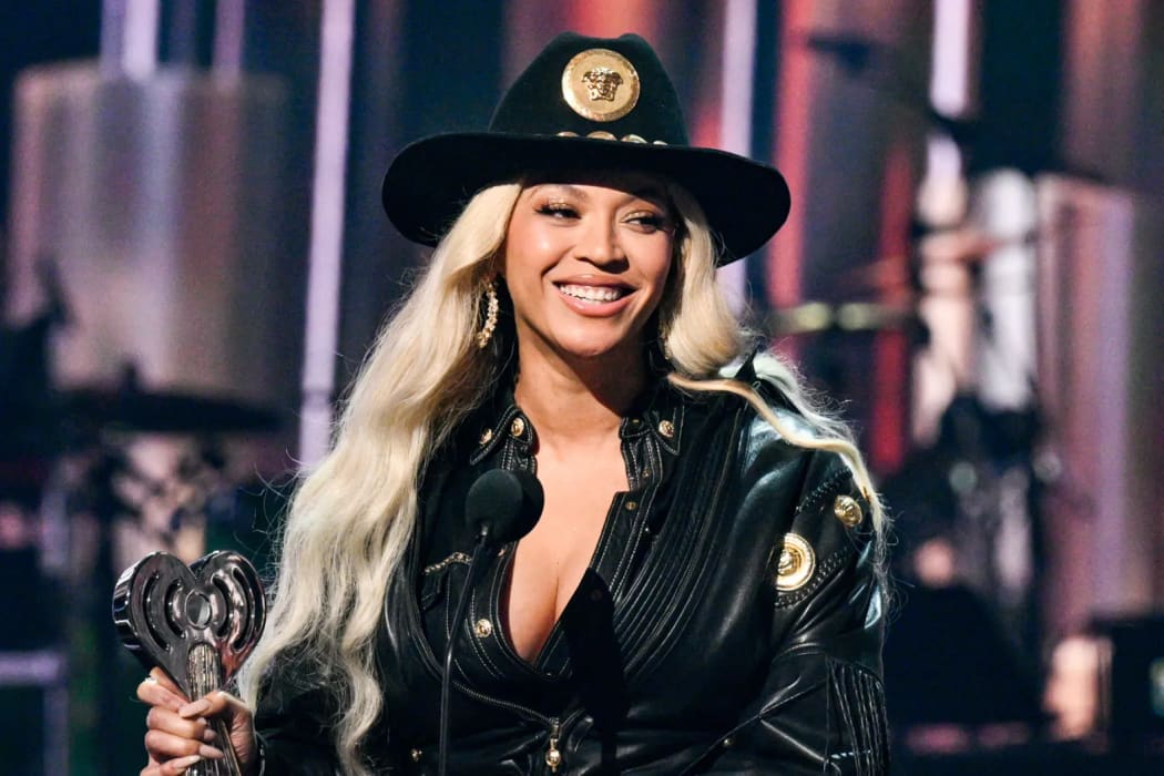 Beyoncé featured in the documentary Call Me Country