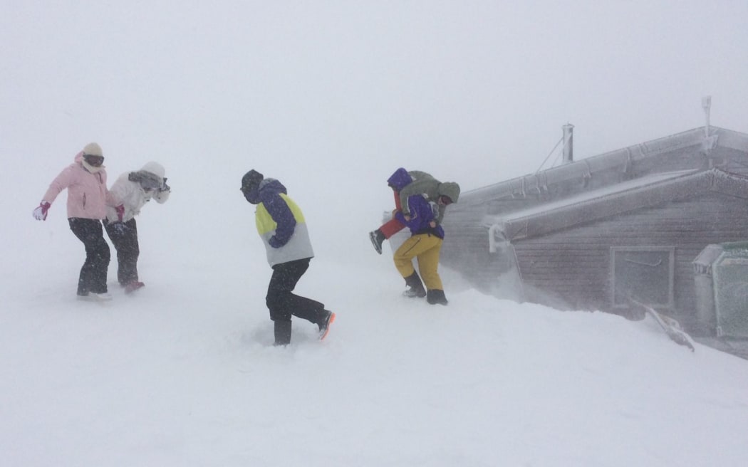 Students from Wellington High are among 80 people snowed in on Mount Ruapehu's Tukino ski field.