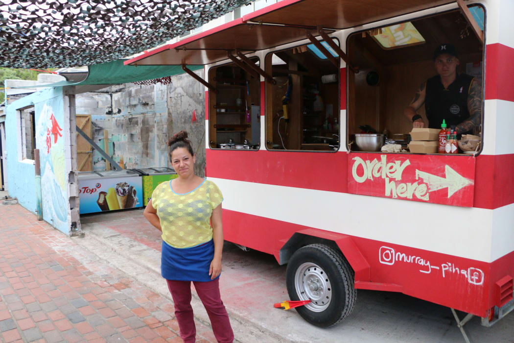 Alia de Jaltasyrras is the manager at Little Murray, a takeaway café at Piha Beach, has ditched plastics in favour of paper.