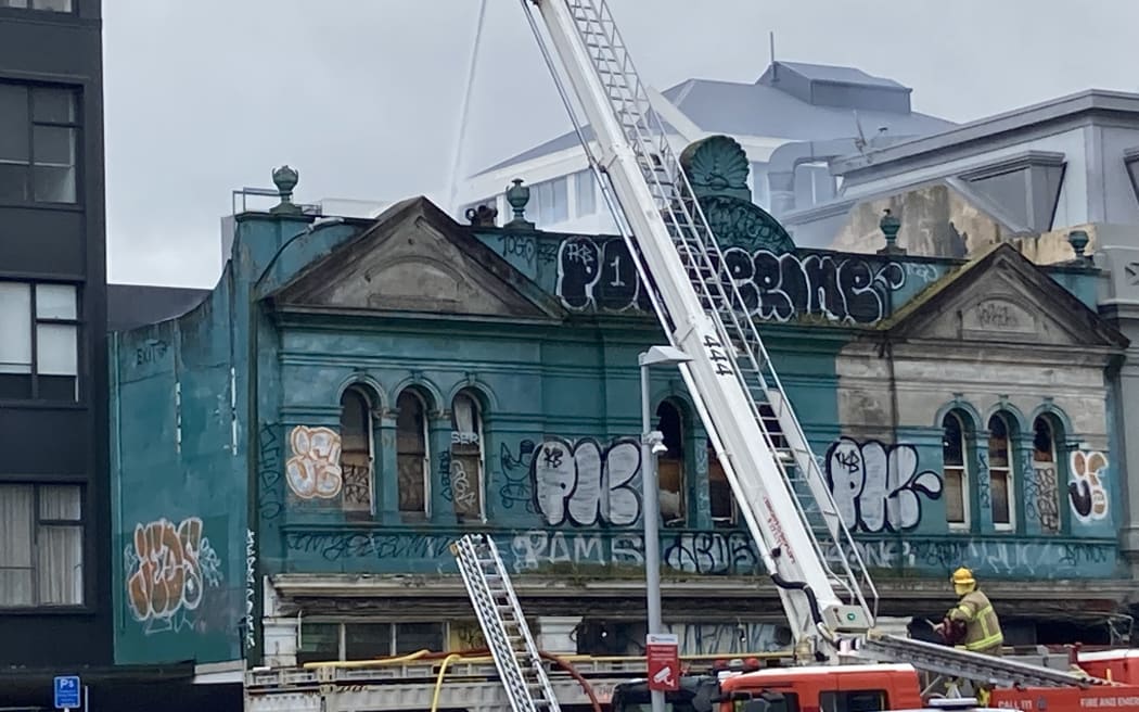 Fire crews respond to a fire on Ghuznee Street, Wellington Sunday 15 October.