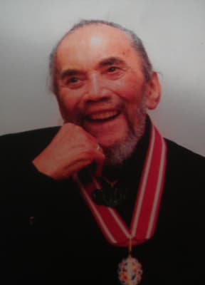 Ralph Hotere.
