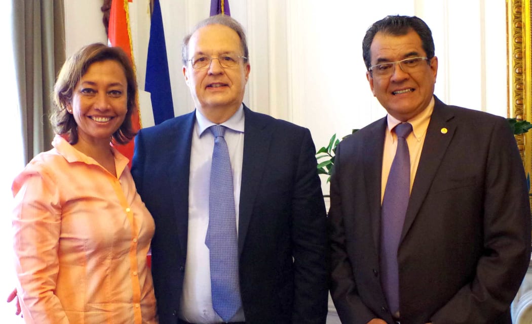 CIVEN's Alain Christnacht (middle)