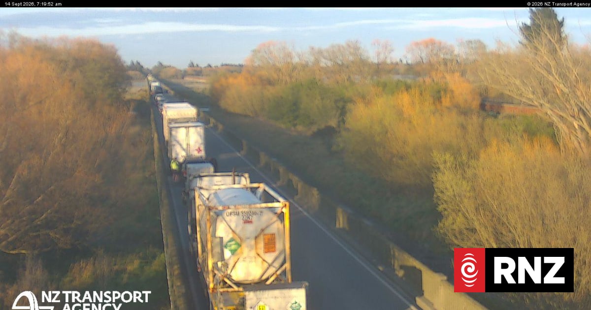 Crash closes Rakaia Bridge on State Highway 1