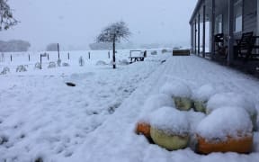 Snow in Fairlight, Southland. April 14 2020