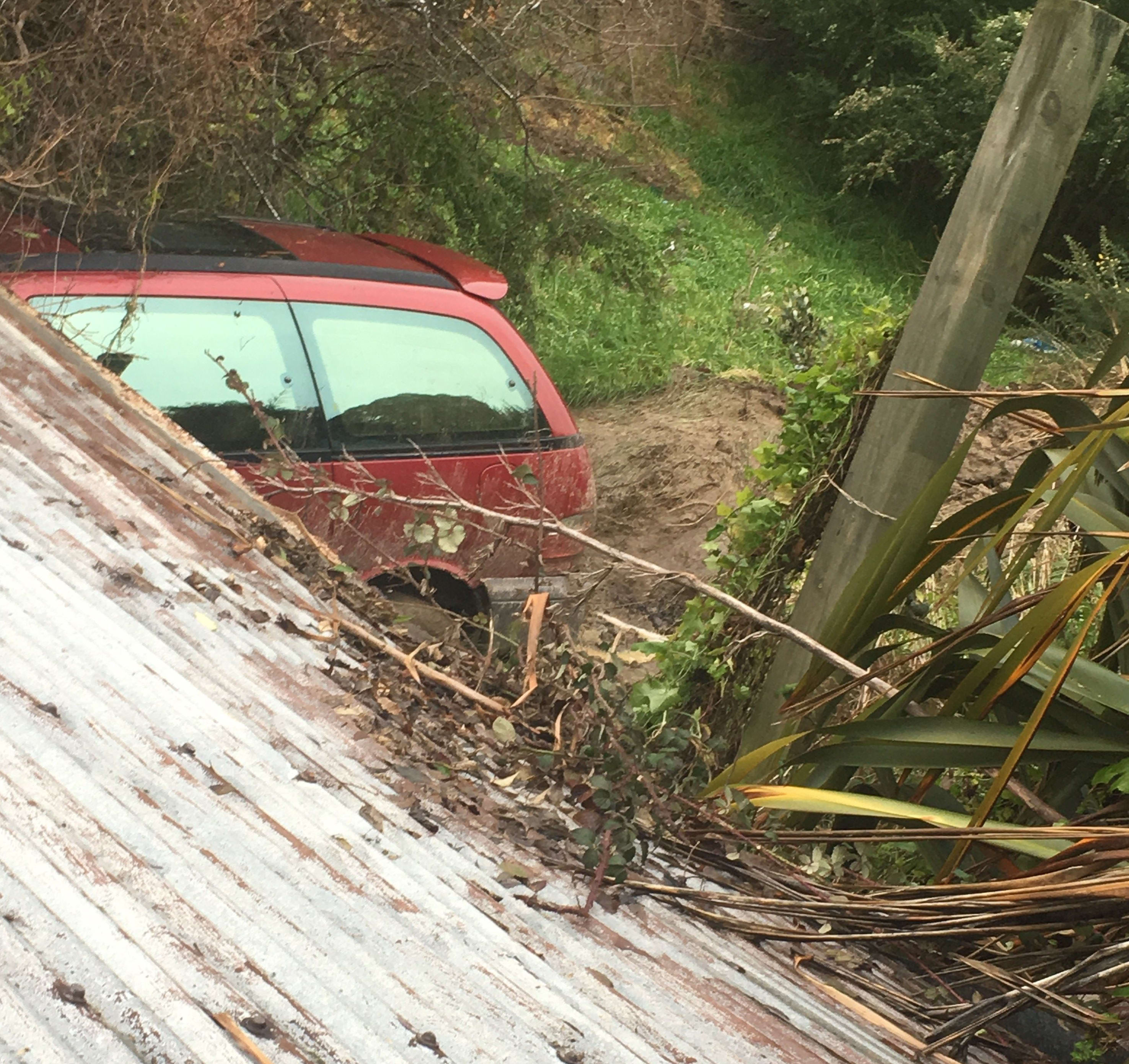 Slip at Ravenswood Road, St Clair, Dunedin.