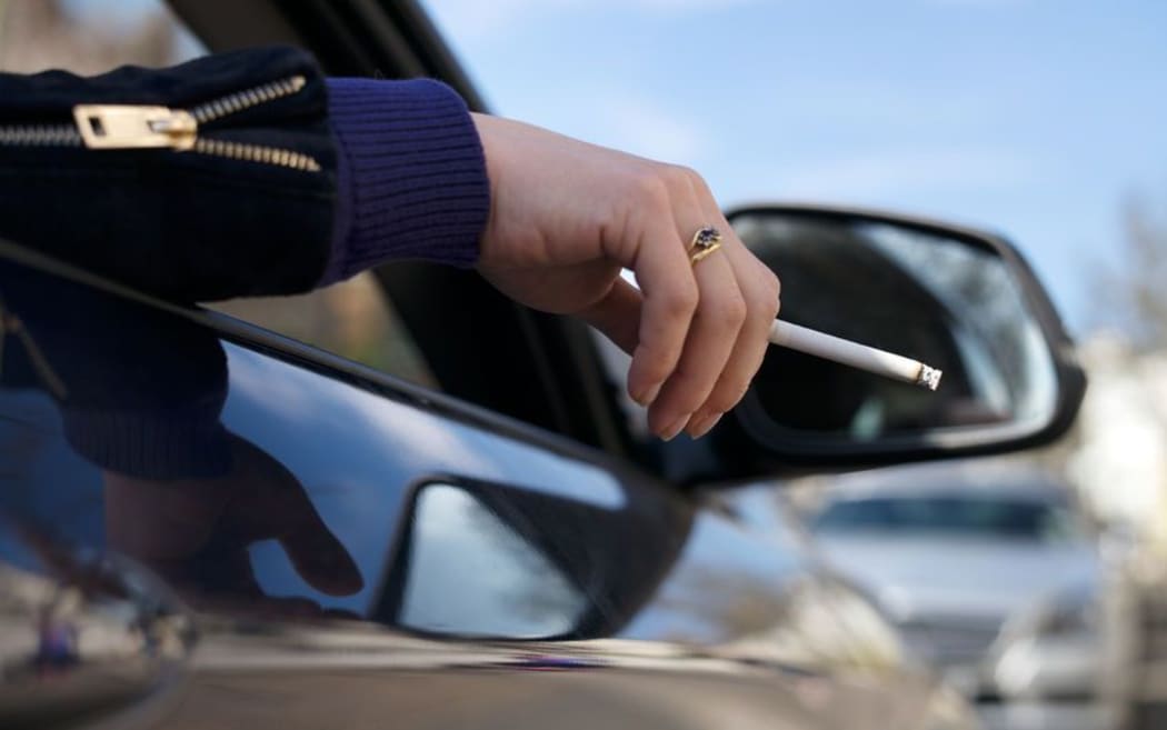 A health promoter said 100,000 children were exposed to second-hand smoke in cars each week.
