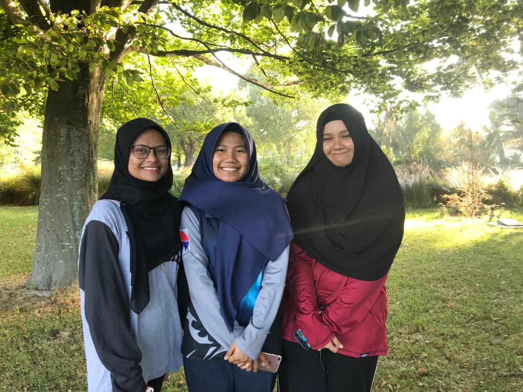 Adilah Ishak (middle) with Amira Sofia (left) and Nadzirah Mujahidah.