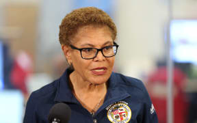Los Angeles Mayor Karen Bass speaks during a press conference at the City of Los Angeles Emergency Operations Center on June 9, 2025, in response to protests over federal immigration operations. Police ordered the public to disperse from downtown Los Angeles on June 8 after further unrest, with cars torched and security forces firing tear gas at protesters, in the wake of US President Donald Trump's deployment of National Guard troops to America's second-biggest city. Protests in Los Angeles, home to a large Latino population, broke out on June 6, triggered by immigration raids that resulted in dozens of arrests of what authorities say are illegal migrants and gang members. (Photo by Patrick T. Fallon / AFP)