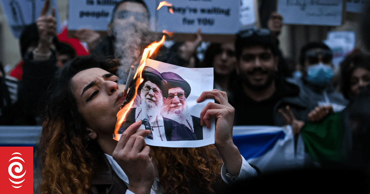 Trump promises 'help is on its way' as Iran death toll tops 2000