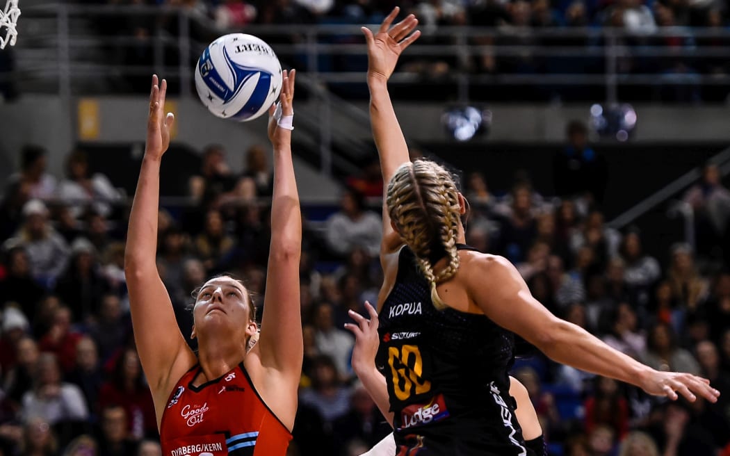 Ellie Bird of the Tactix is defend by Casey Kopua of the Magic during the ANZ Premiership Netball match, Tactix v Magic, Horncastle Arena, Christchurch, New Zealand, 19th May 2019.Copyright photo: John Davidson / www.photosport.nz