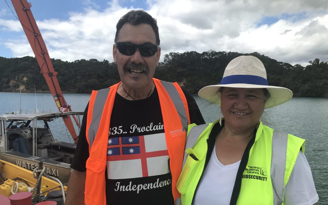 Te Rāwhiti's Louise and Bob Clarke in Omākiwi Cove - single use only
